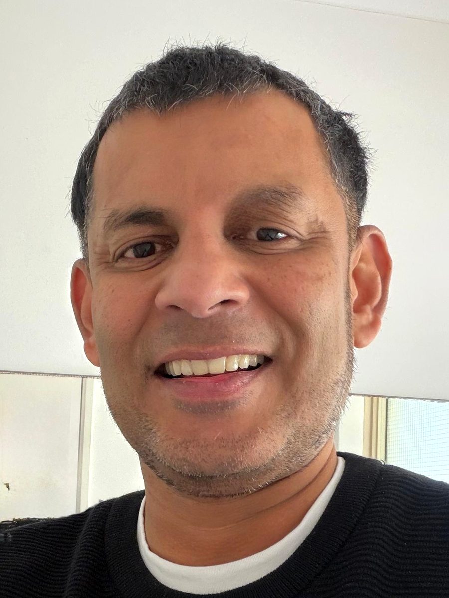 Dr Manoj Pallegedara, dentist at Southern River Dental